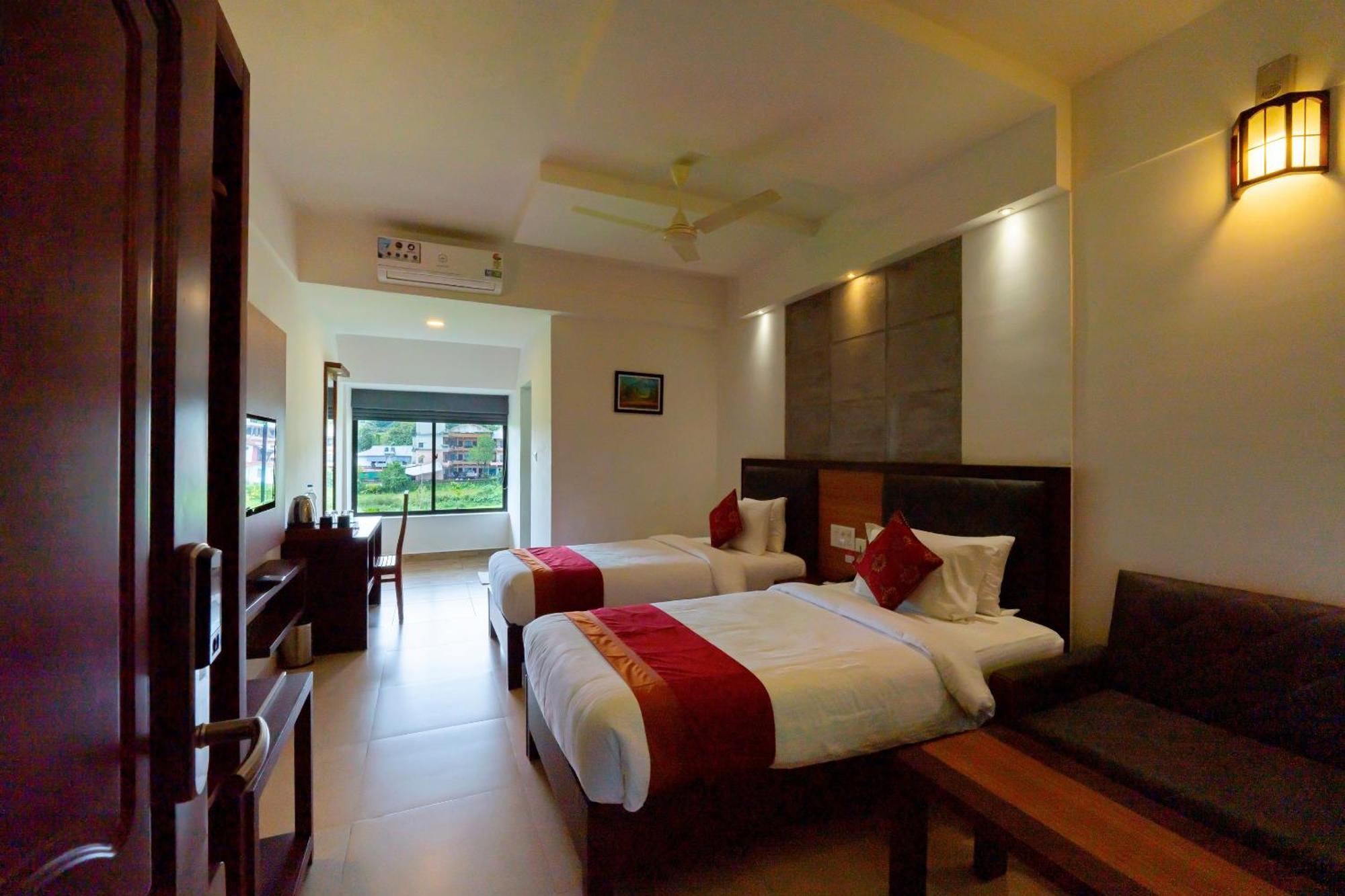 The Sanihara Hotel & Resort Vythiri Exteriör bild