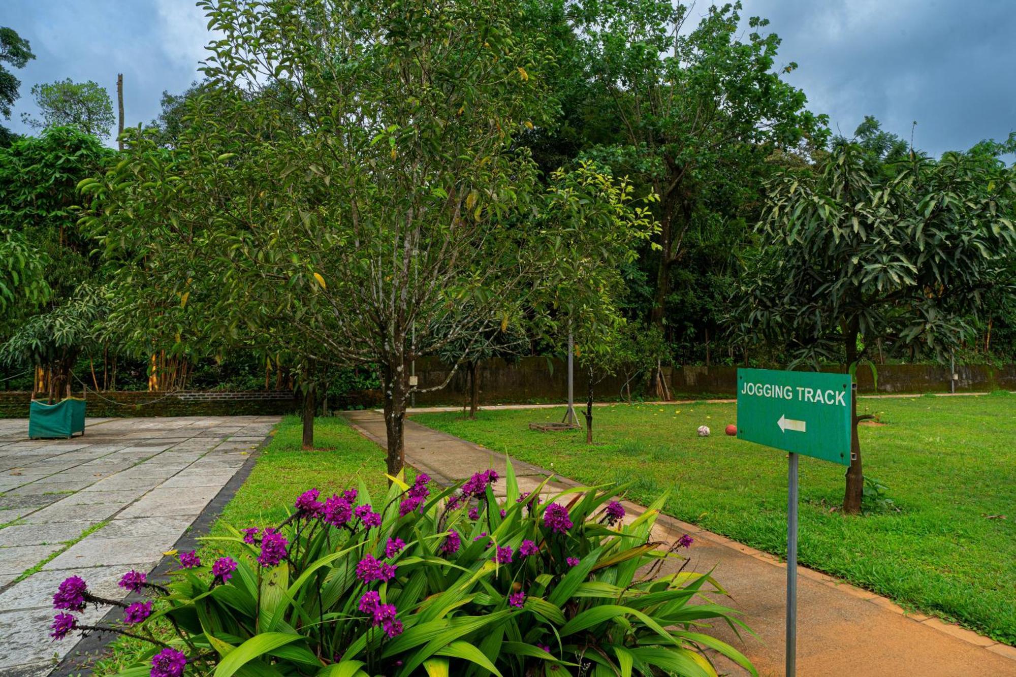 The Sanihara Hotel & Resort Vythiri Exteriör bild